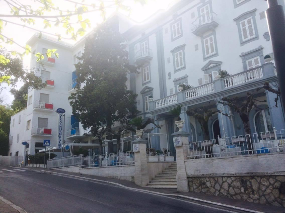 Hotel Alexander Palme Кианчано Терме Екстериор снимка