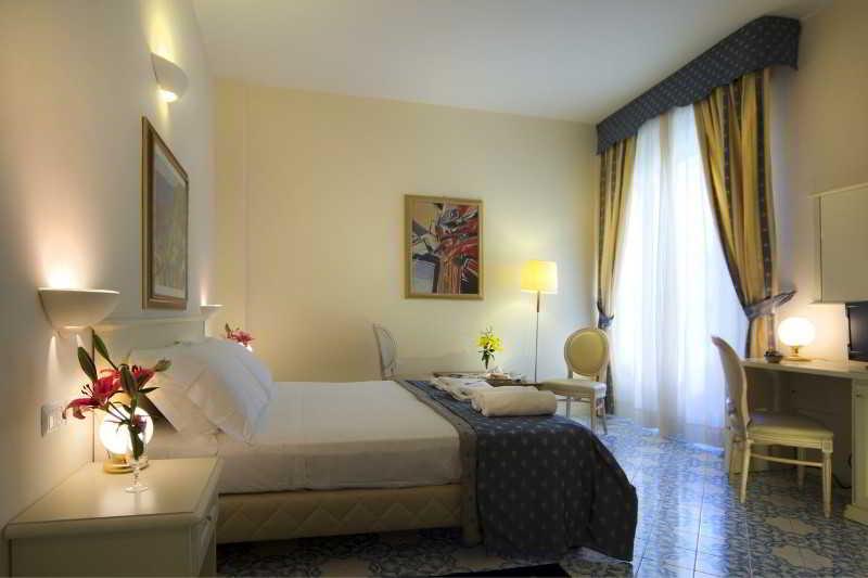 Hotel Alexander Palme Кианчано Терме Екстериор снимка