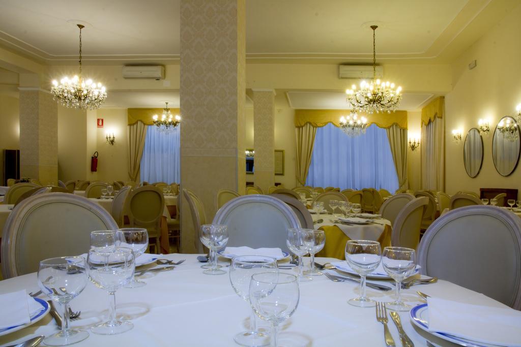 Hotel Alexander Palme Кианчано Терме Екстериор снимка