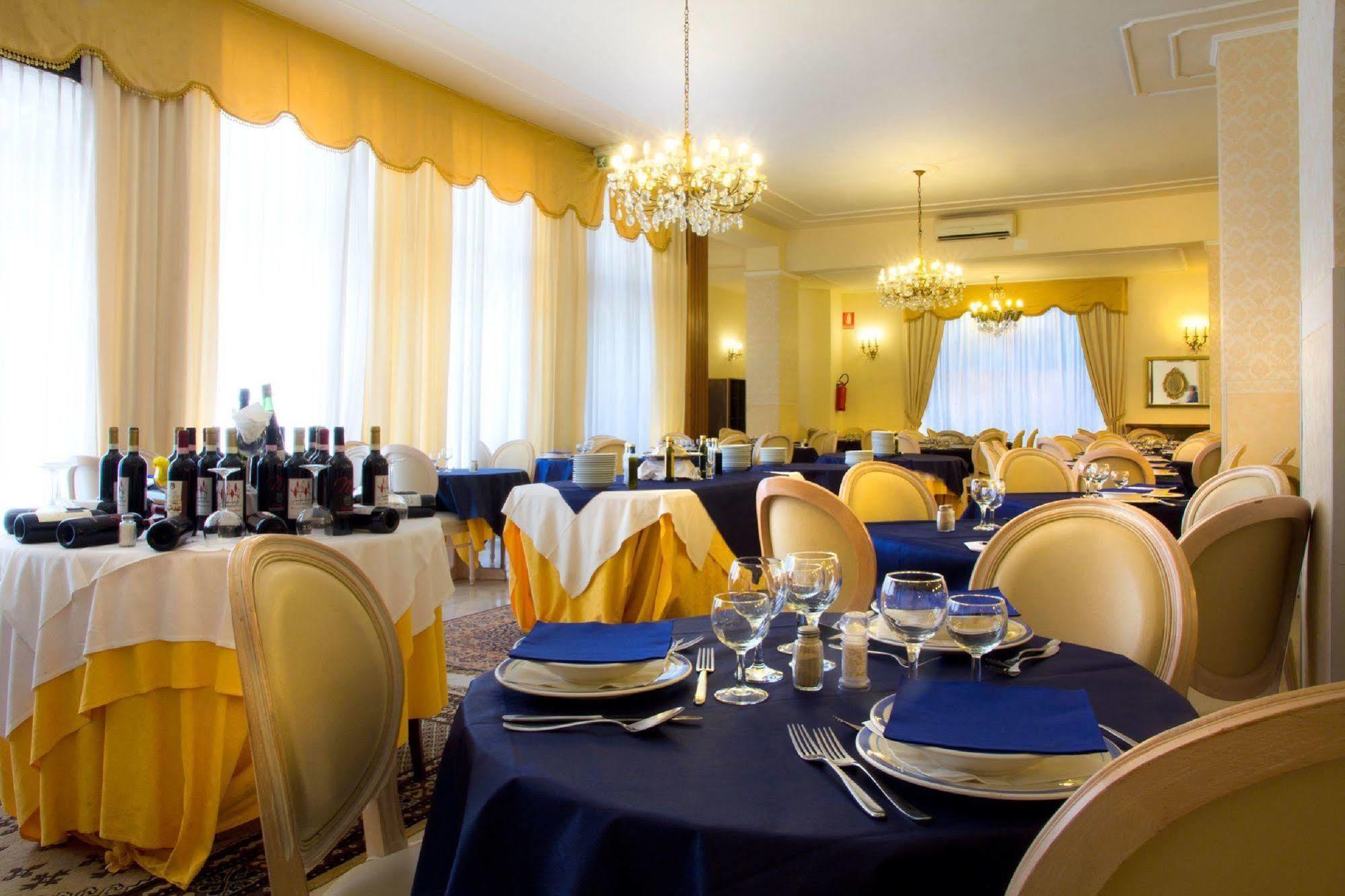 Hotel Alexander Palme Кианчано Терме Екстериор снимка