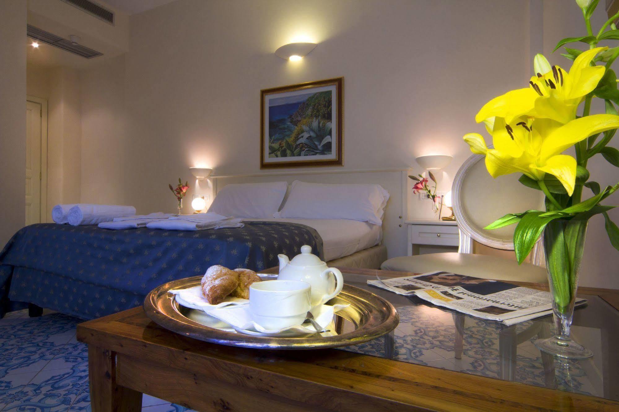 Hotel Alexander Palme Кианчано Терме Екстериор снимка