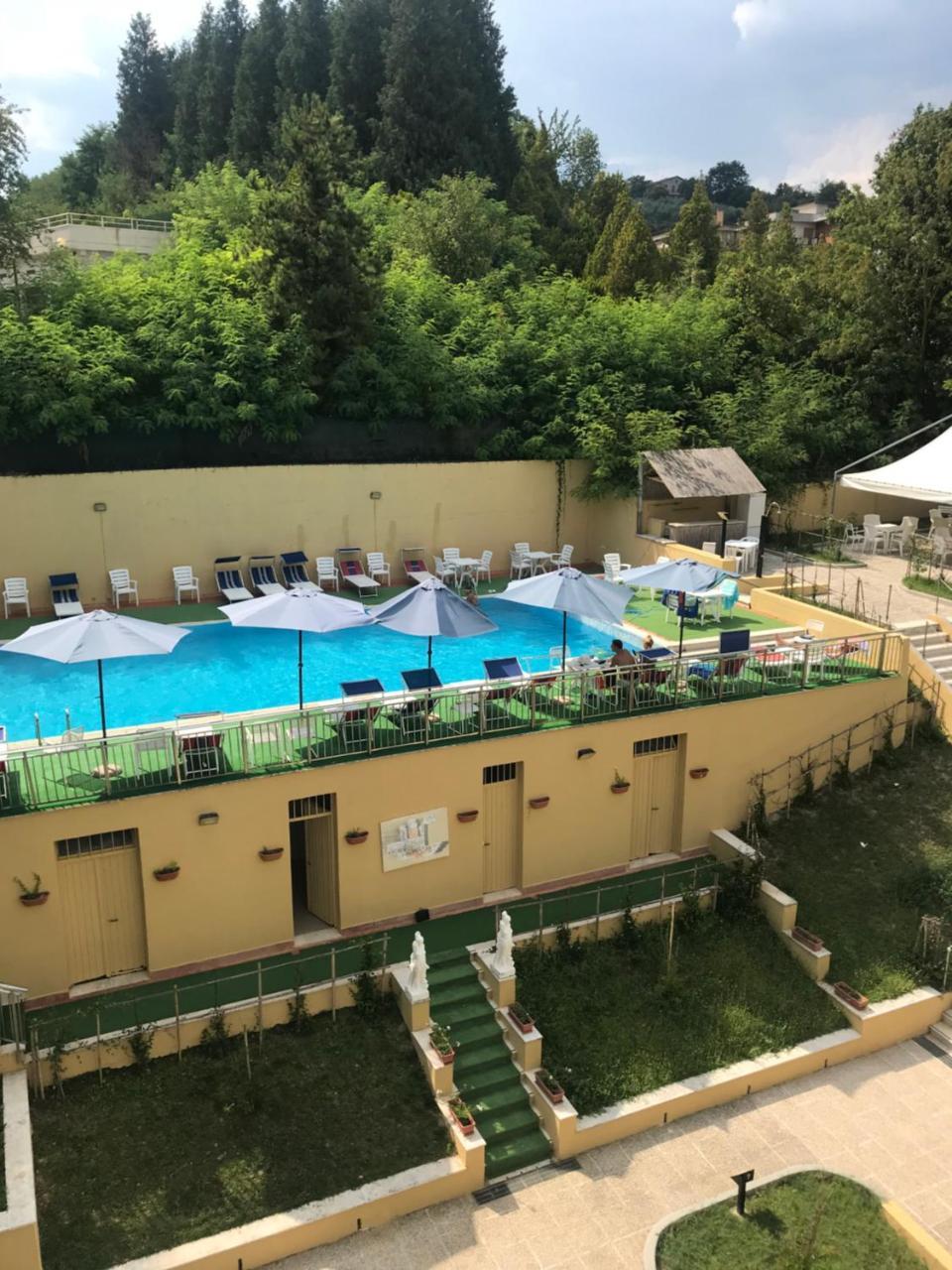 Hotel Alexander Palme Кианчано Терме Екстериор снимка